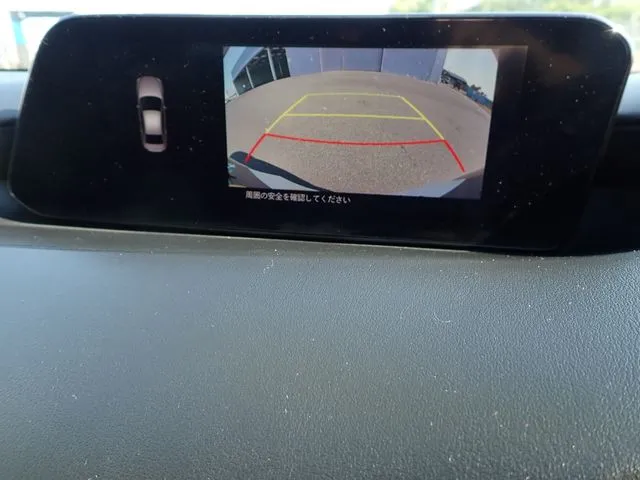 ＭＡＺＤＡ３　セダン（マツダ）の車両写真