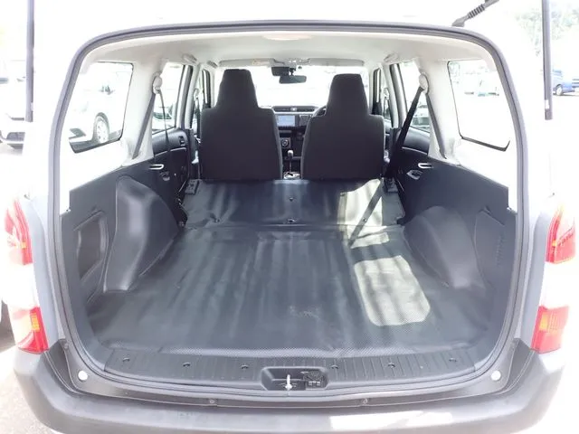 プロボックスバン 2WD(トヨタ)の車両写真