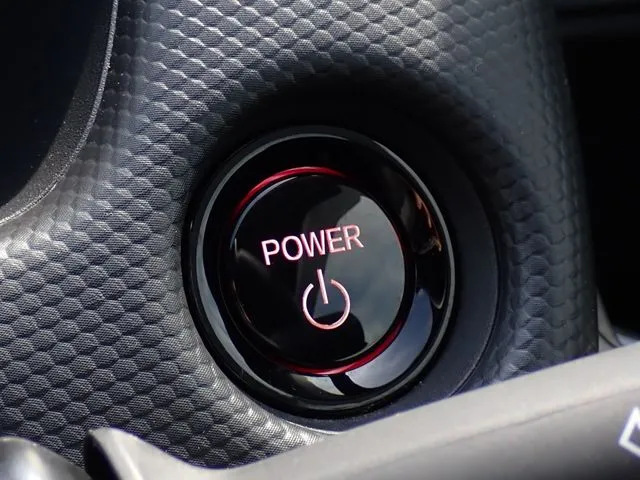 フィット　ｅ：ＨＥＶ（ホンダ）の車両写真