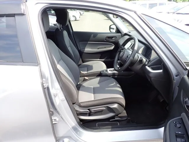 フィット　ｅ：ＨＥＶ（ホンダ）の車両写真