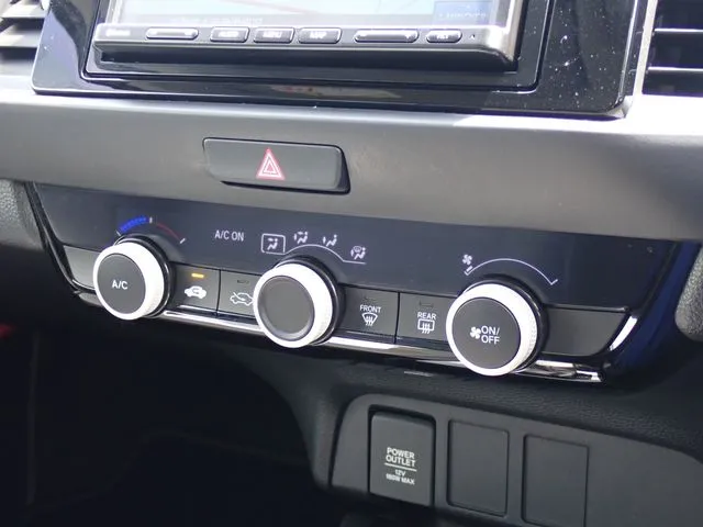 フィット(ホンダ)の車両写真