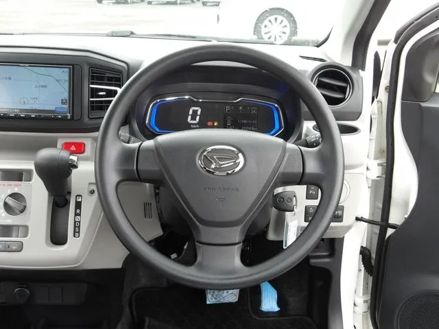 ミラ イース 4WD(ダイハツ)の車両写真