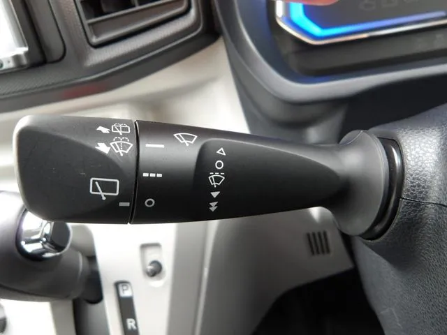 ミラ イース 4WD(ダイハツ)の車両写真
