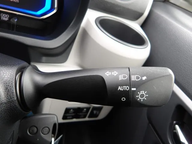 ミラ イース 4WD(ダイハツ)の車両写真