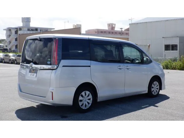 ノア(トヨタ)の車両写真