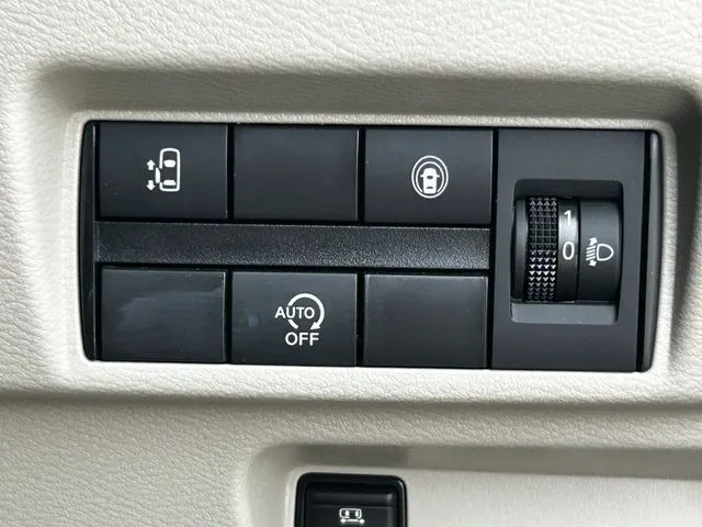 ルークス(ニッサン)の車両写真