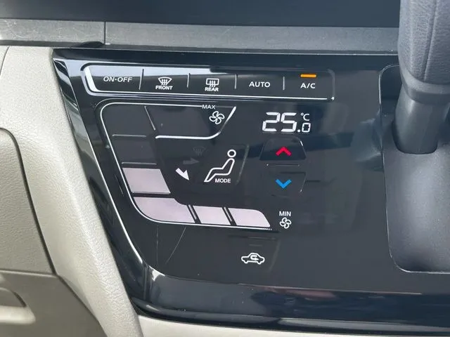 ルークス(ニッサン)の車両写真