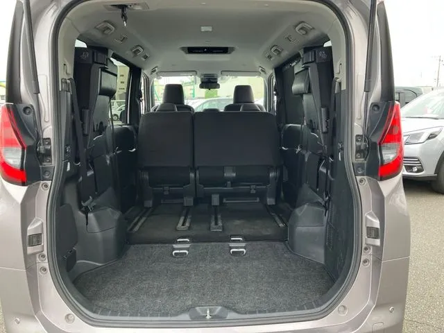 ノア　４ＷＤ（トヨタ）の車両写真