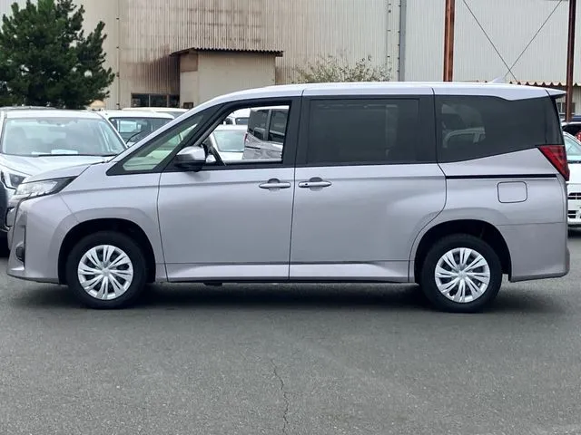 ノア　４ＷＤ（トヨタ）の車両写真