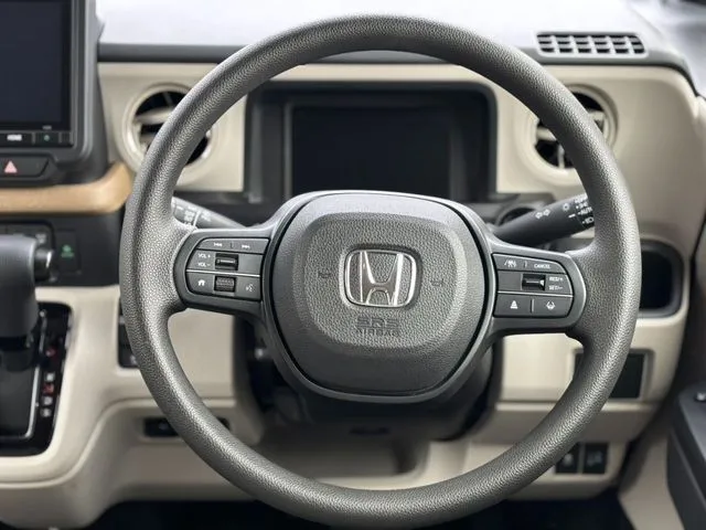 N BOX(ホンダ)の車両写真