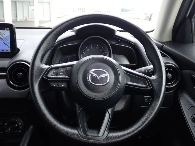 MAZDA2(マツダ)の車両写真