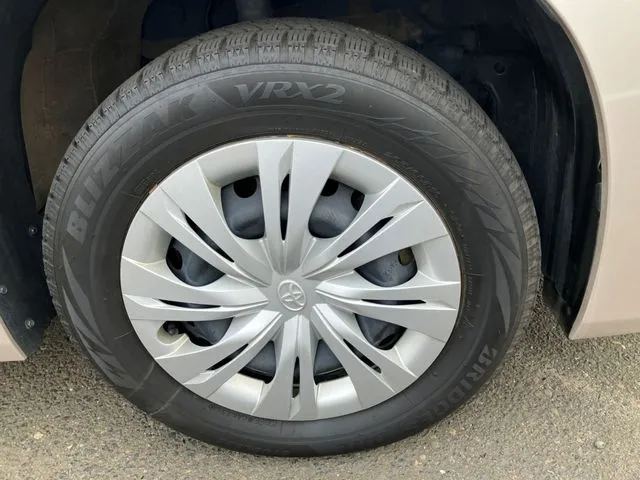 ノア 4WD(トヨタ)の車両写真