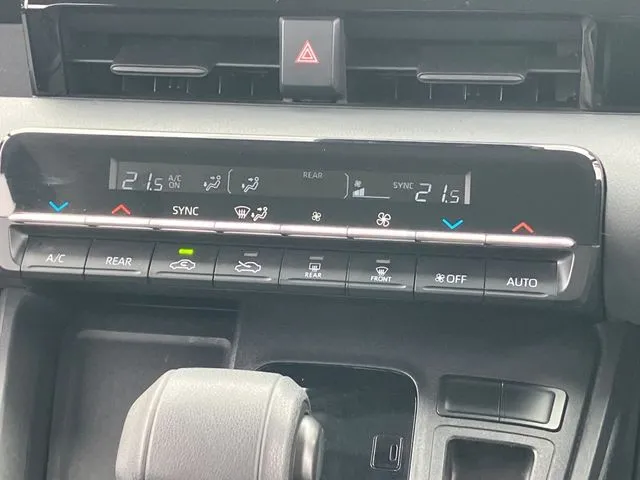 ノア 4WD(トヨタ)の車両写真