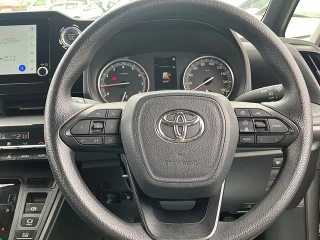 ノア 4WD(トヨタ)の車両写真