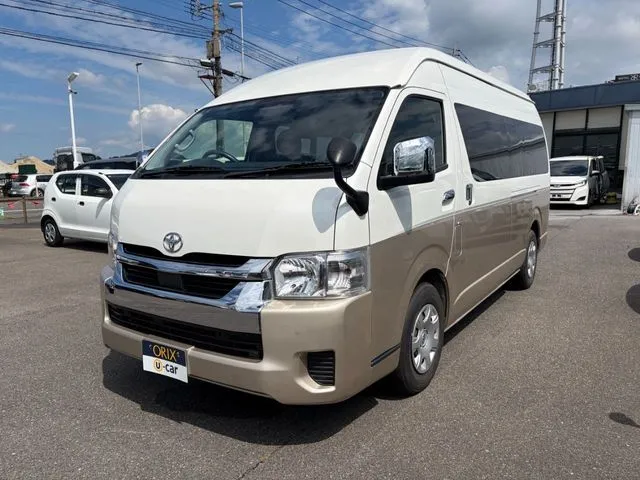 トヨタ　ハイエースワゴン