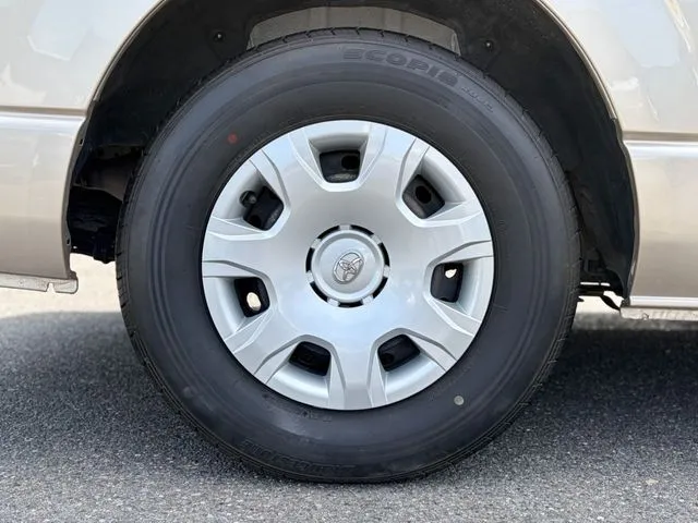トヨタ　ハイエースワゴン