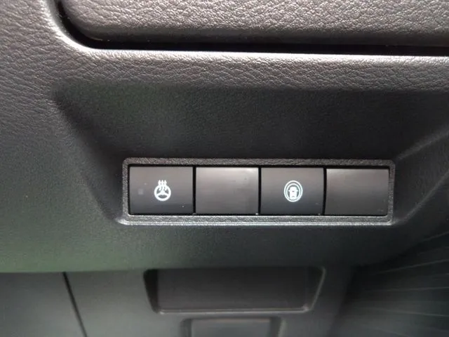 ノート 4WD(ニッサン)の車両写真