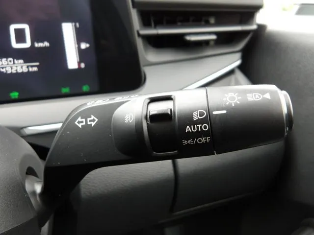 ノート 4WD(ニッサン)の車両写真