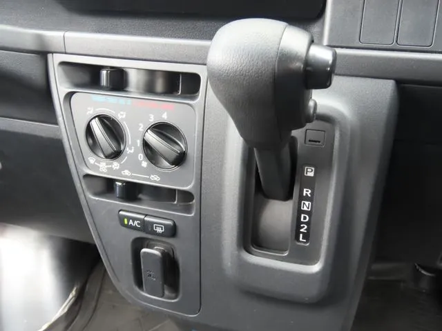 ハイゼットカーゴ(ダイハツ)の車両写真