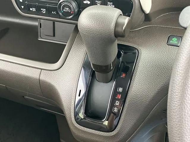 ホンダ　Ｎ　ＢＯＸ　４ＷＤ