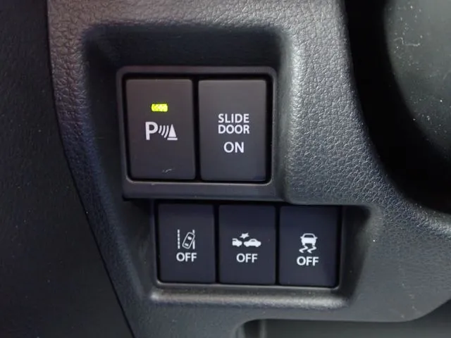 スペーシア（スズキ）の車両写真