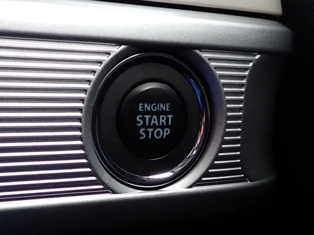 スペーシア（スズキ）の車両写真
