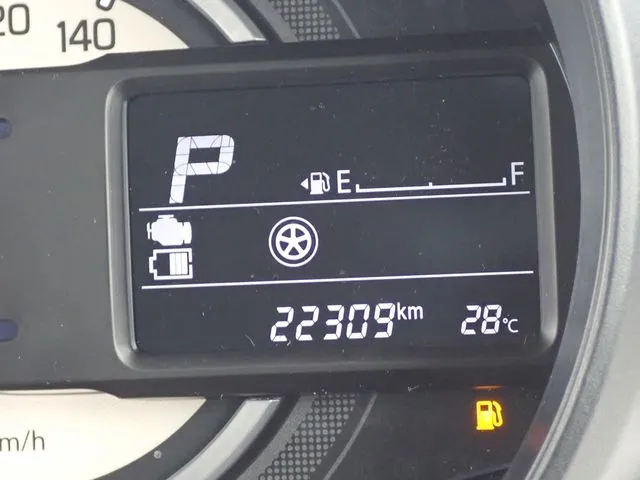 スペーシア（スズキ）の車両写真