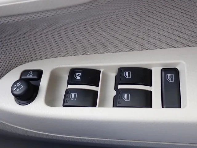 ムーヴ(ダイハツ)の車両写真
