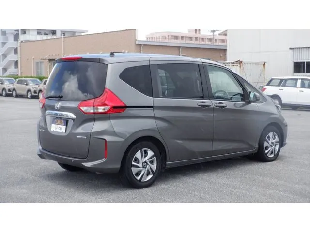 フリード ハイブリッド(ホンダ)の車両写真