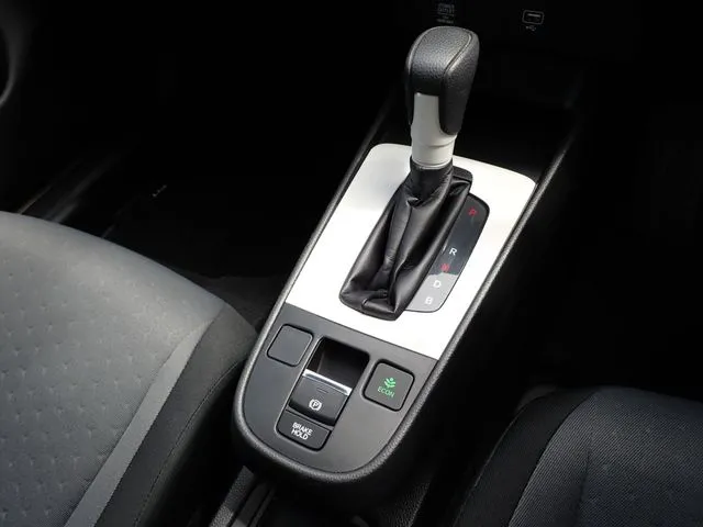 フィット e:HEV 4WD(ホンダ)の車両写真
