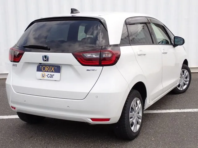 フィット e:HEV 4WD(ホンダ)の車両写真