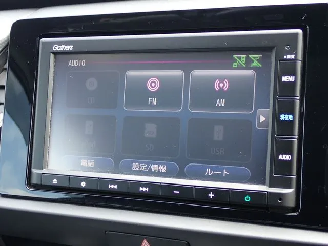 フィット e:HEV 4WD(ホンダ)の車両写真