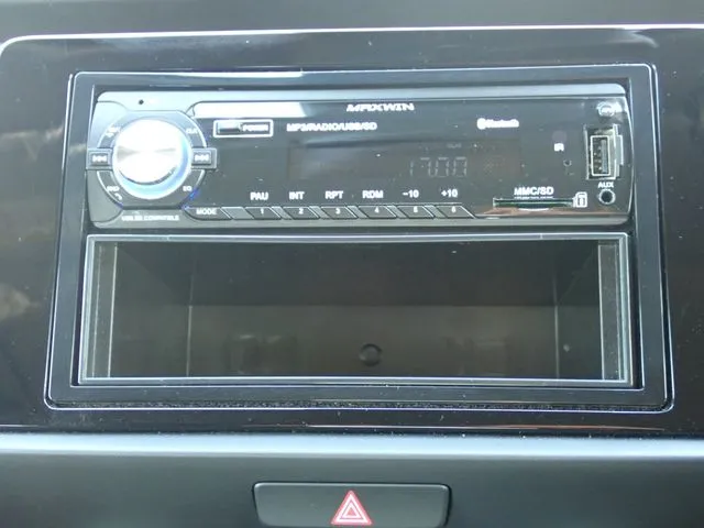 フィット　ｅ：ＨＥＶ（ホンダ）の車両写真