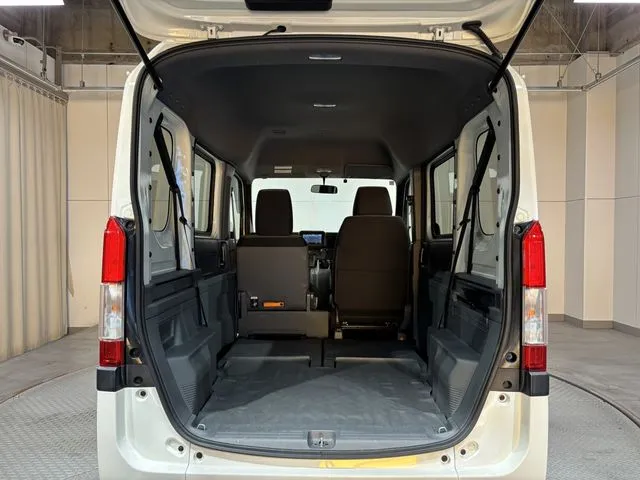 N-VAN 4WD(ホンダ)の車両写真