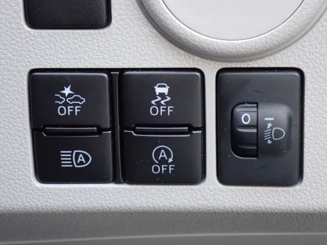 ミラ イース(ダイハツ)の車両写真
