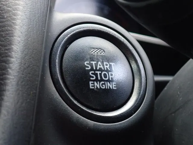 デミオ（マツダ）の車両写真