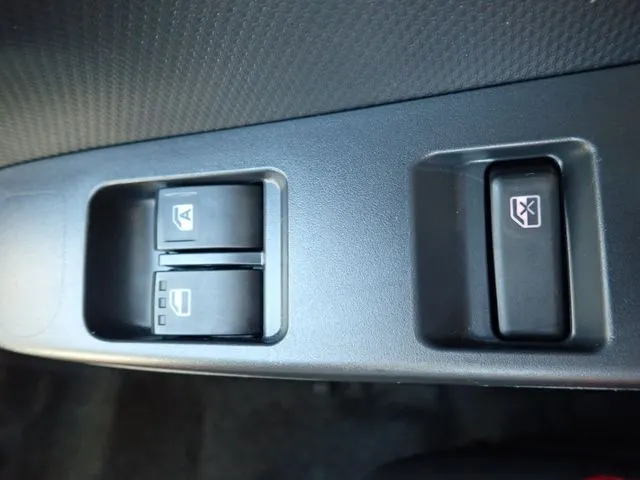ミラ　イース（ダイハツ）の車両写真