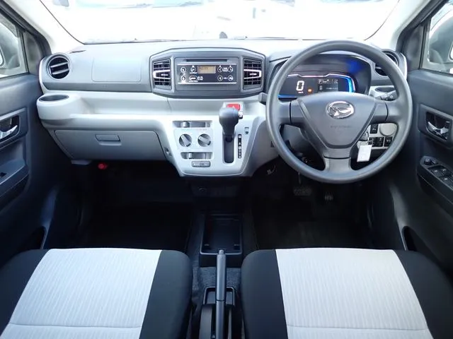 ミラ　イース　４ＷＤ（ダイハツ）の車両写真
