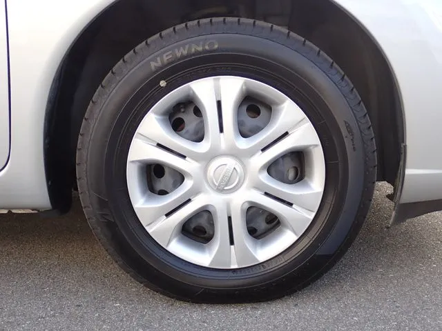 ノート 4WD(ニッサン)の車両写真