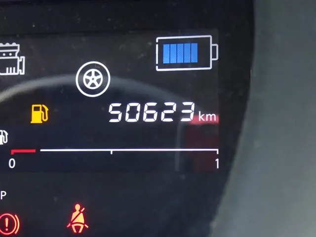 ノート 4WD(ニッサン)の車両写真