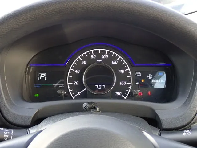 ノート 4WD(ニッサン)の車両写真