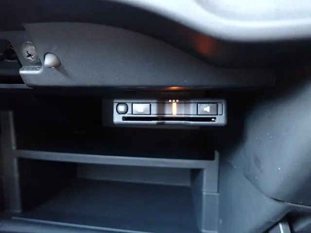 ノート 4WD(ニッサン)の車両写真