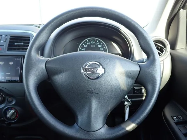 マーチ（ニッサン）の車両写真