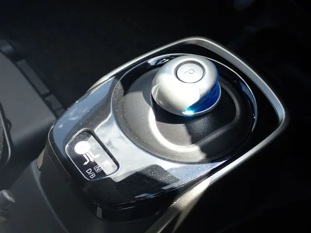 ノート(ニッサン)の車両写真