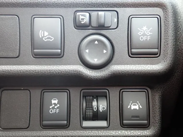 ノート(ニッサン)の車両写真