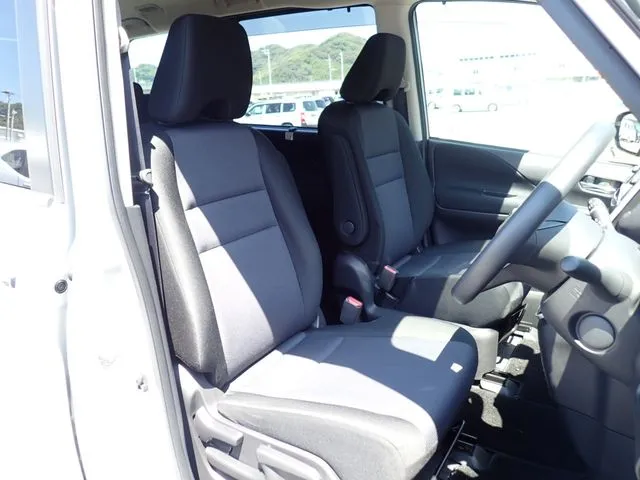セレナ　Ｓハイブリッド（ニッサン）の車両写真