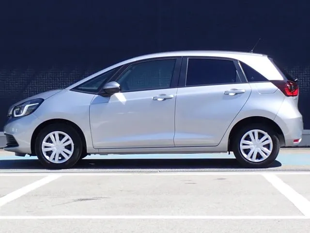 フィット　ｅ：ＨＥＶ（ホンダ）の車両写真