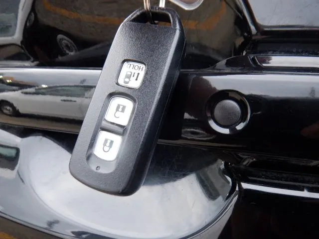 N BOX(ホンダ)の車両写真