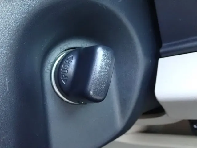アイ　ミーブ（ミツビシ）の車両写真