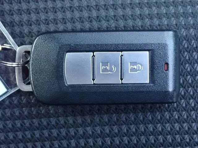 アイ　ミーブ（ミツビシ）の車両写真